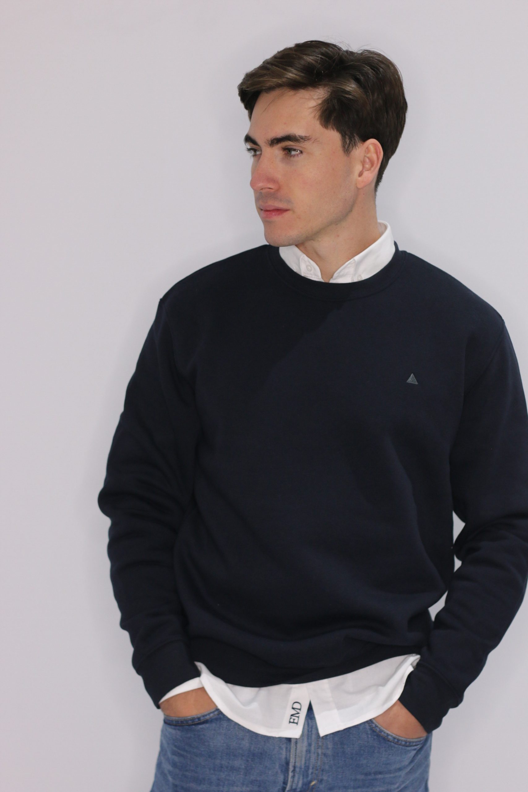 SUDADERA BÁSICA AZUL MARINO TRIÁNGULO - Imagen 2