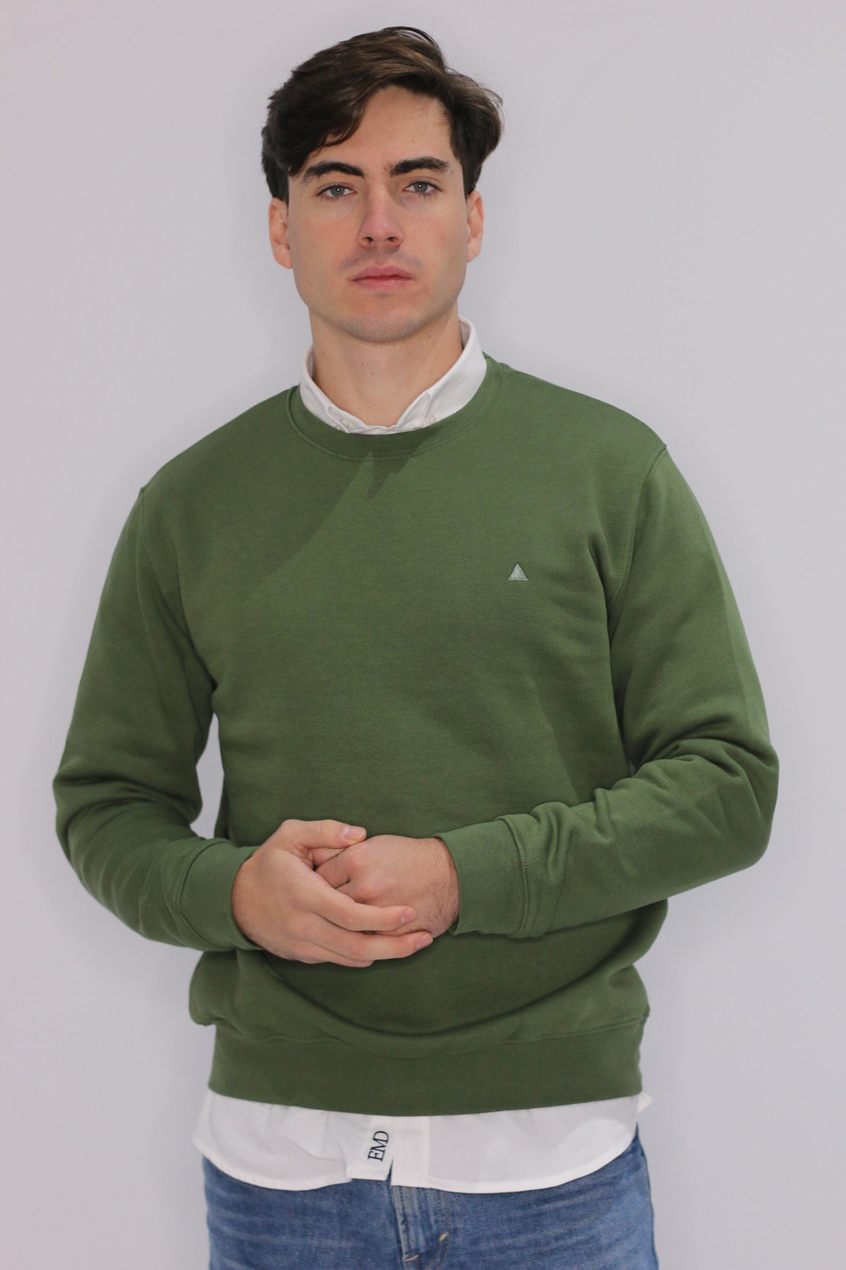 SUDADERA BÁSICA VERDE CAQUI TRIÁNGULO