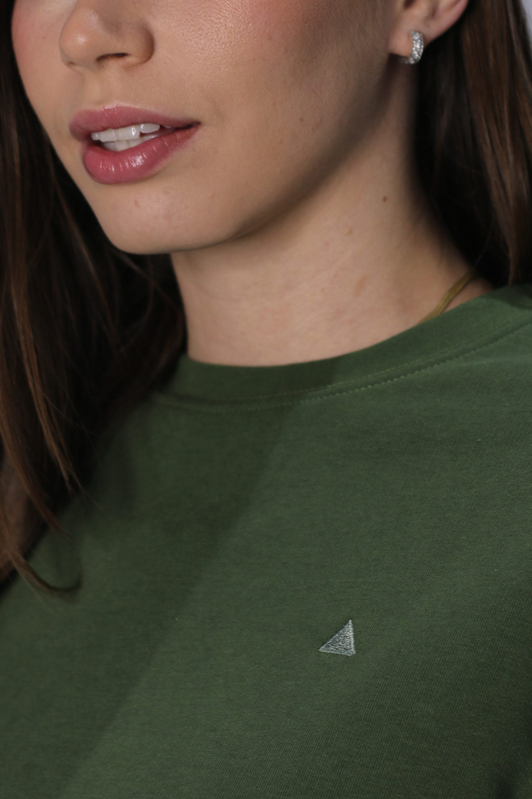 SUDADERA BÁSICA VERDE CAQUI TRIÁNGULO - Imagen 4