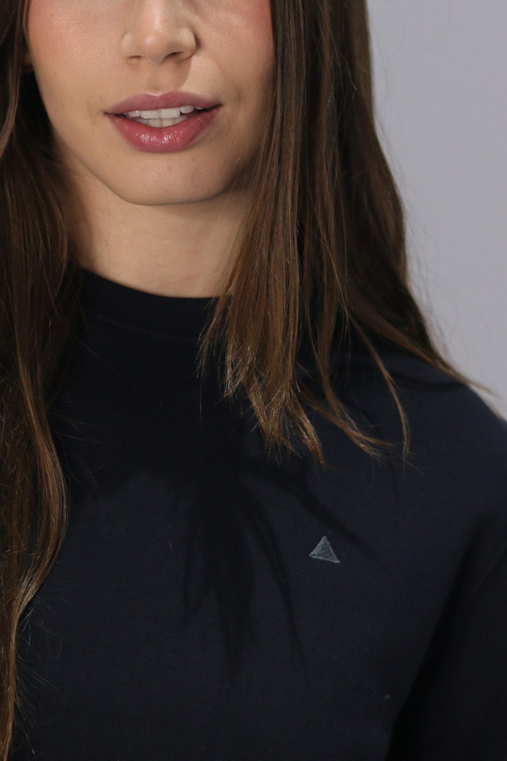 SUDADERA BÁSICA AZUL MARINO TRIÁNGULO - Imagen 4
