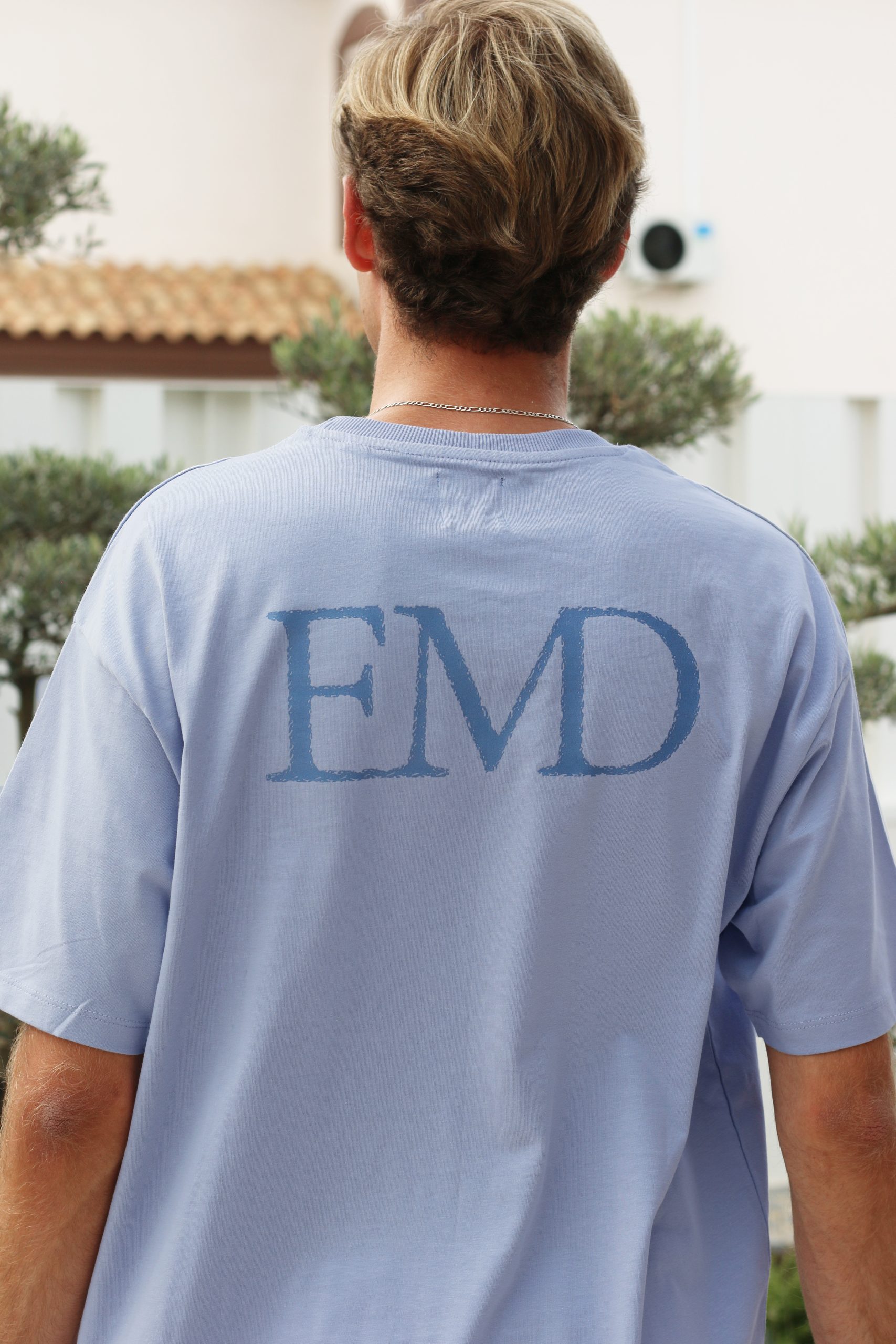 CAMISETA OVERSIZE CELESTE EMD