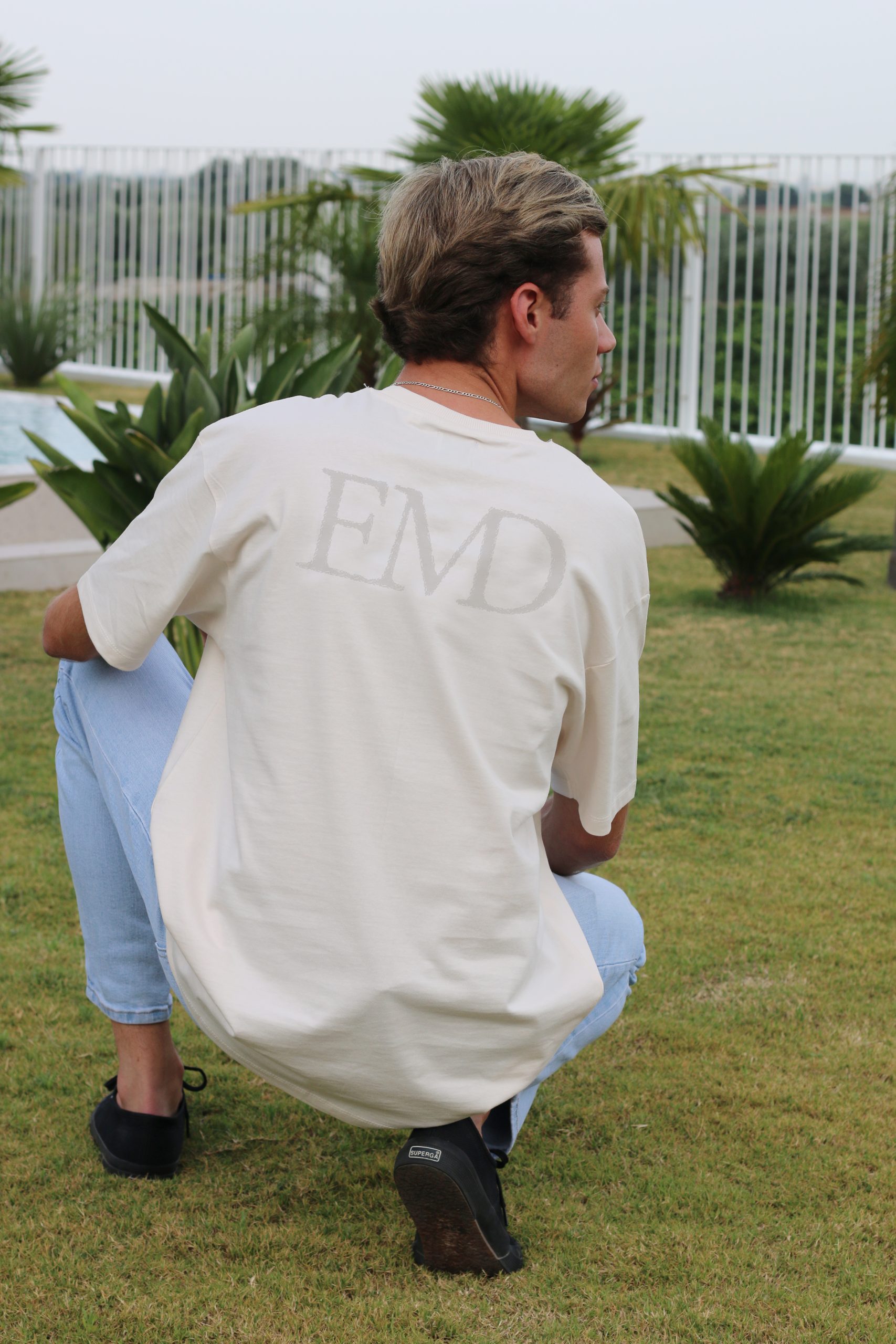 CAMISETA OVERSIZE BEIGE EMD