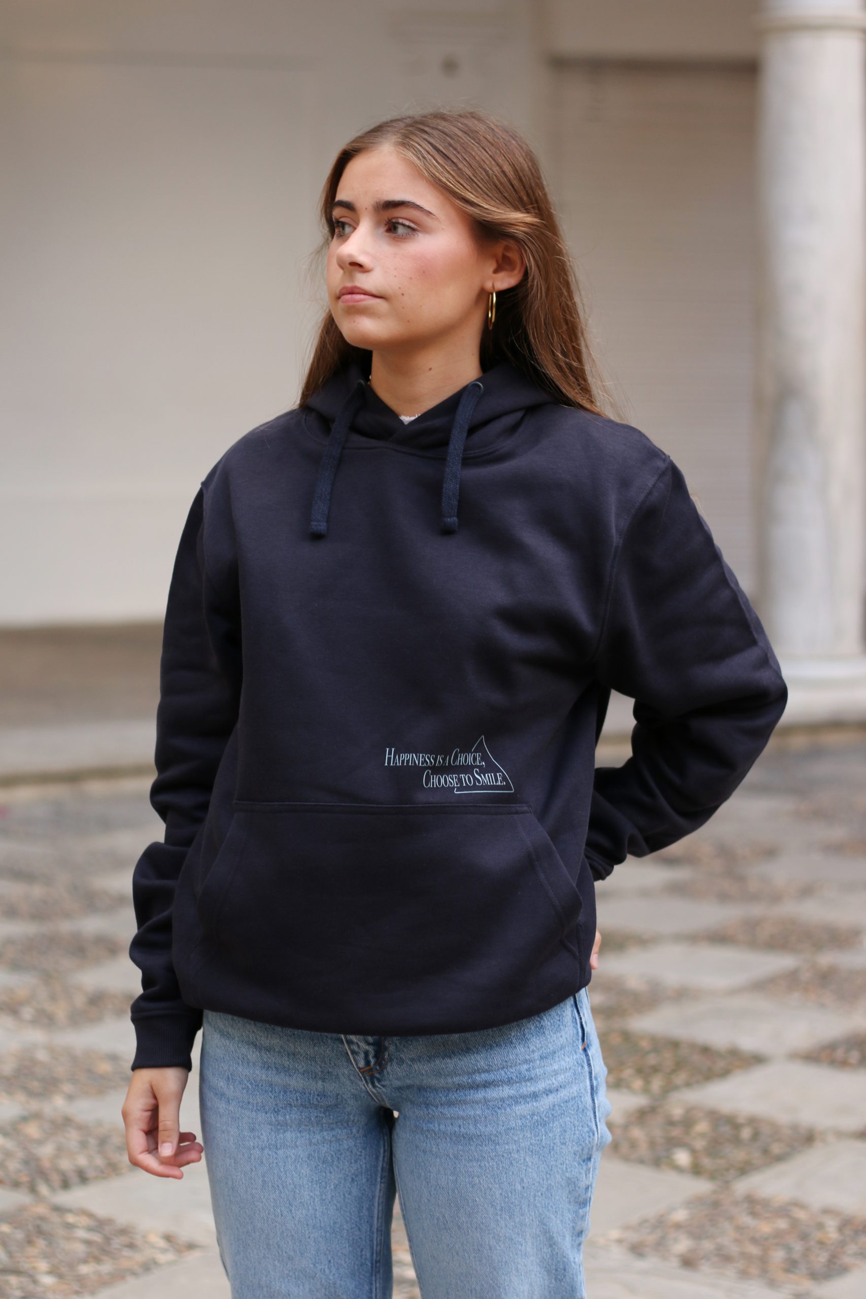 SUDADERA TRIÁNGULO CON CAPUCHA AZUL MARINO - Imagen 2