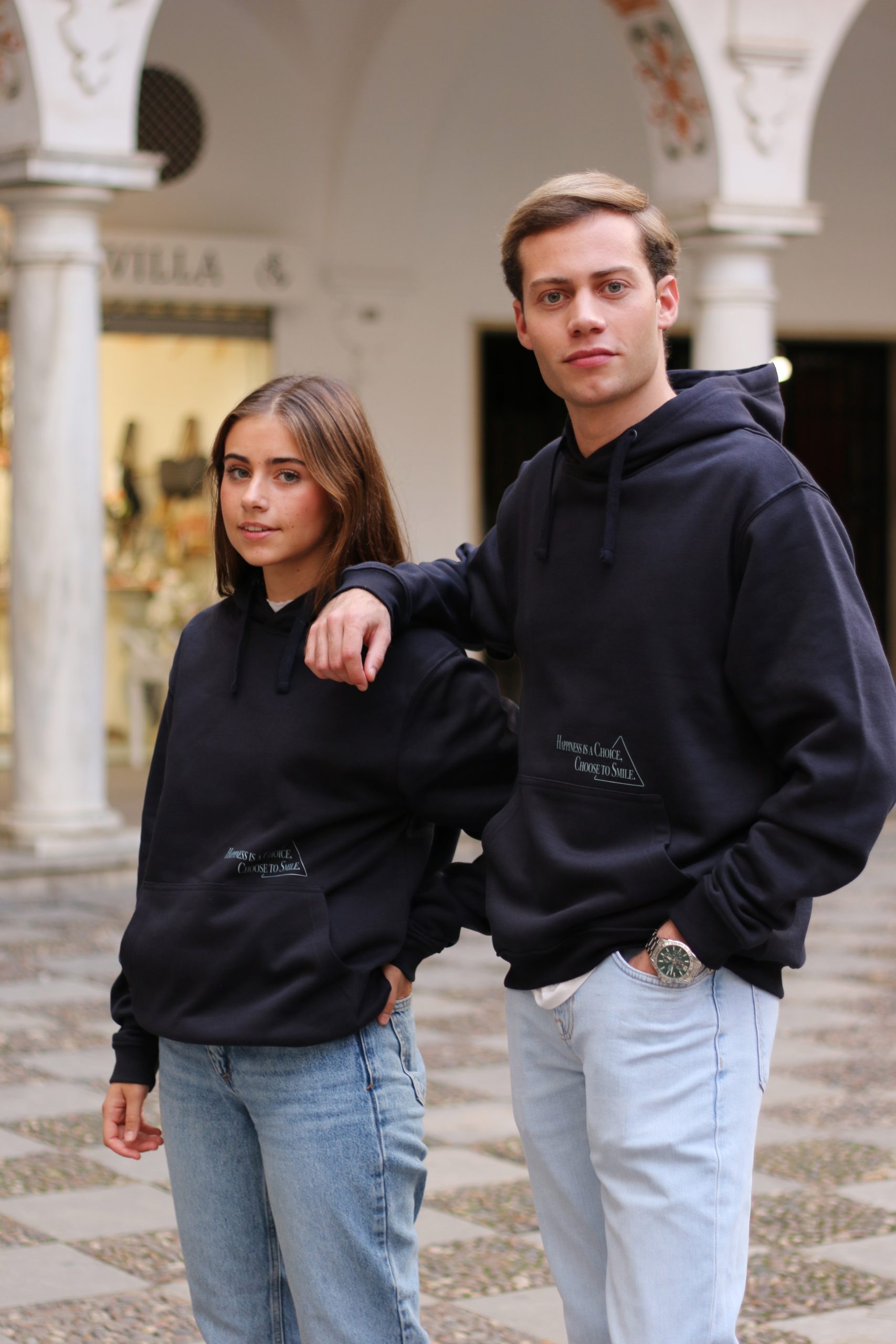 SUDADERA TRIÁNGULO CON CAPUCHA AZUL MARINO - Imagen 6