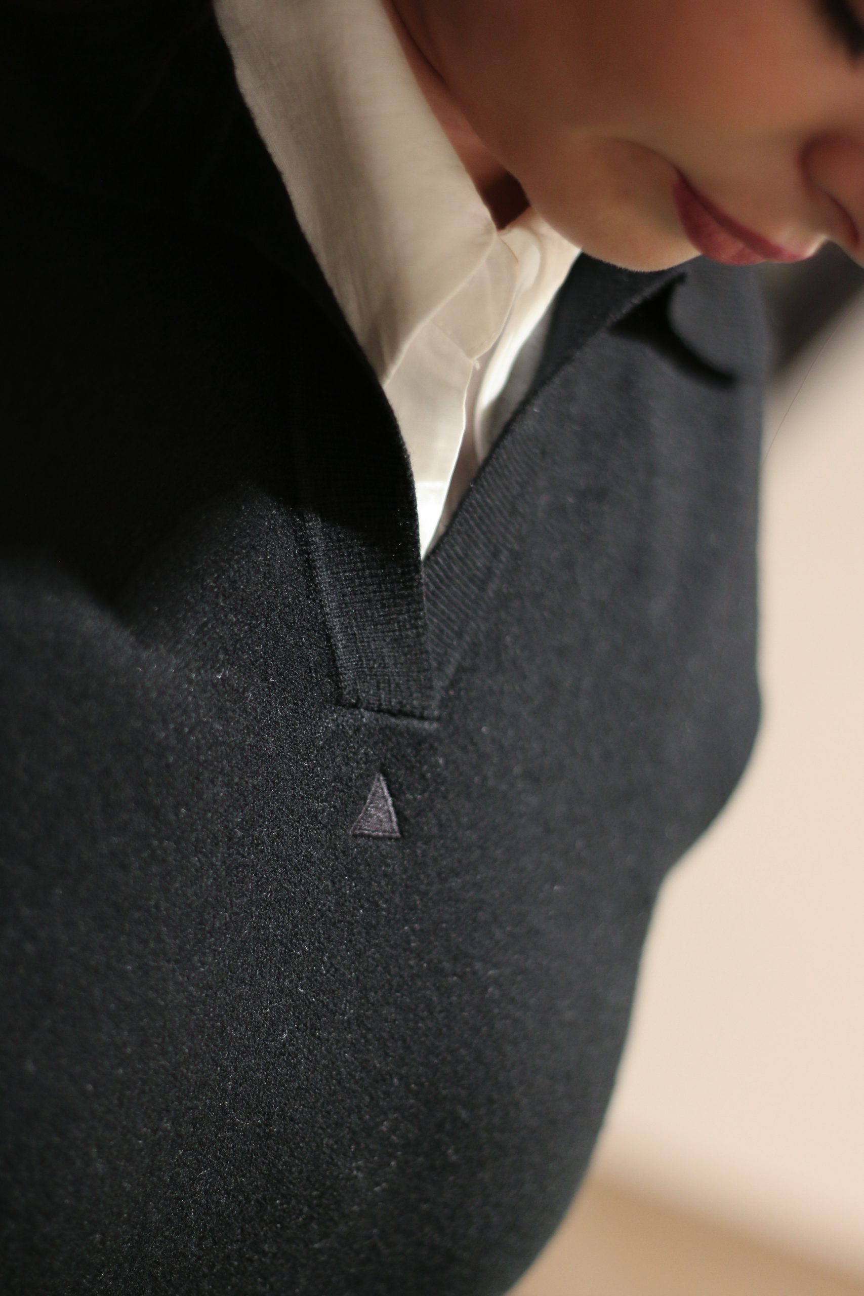 JERSEY POLO PUNTO NEGRO - Imagen 3